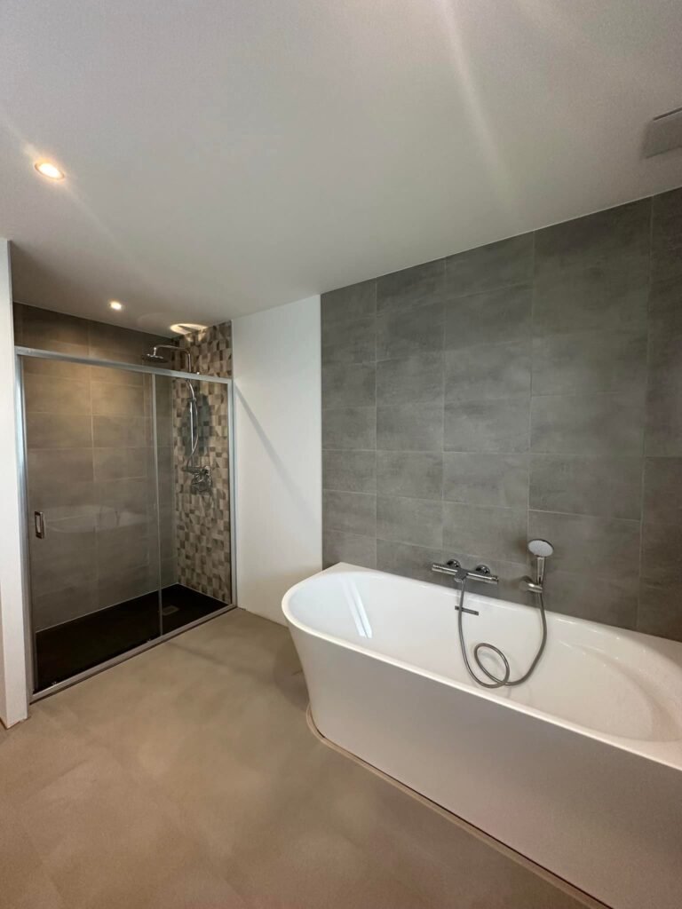 Rénovation de salle de bain à Delle : un artisan du Pays de Montbéliard à votre service