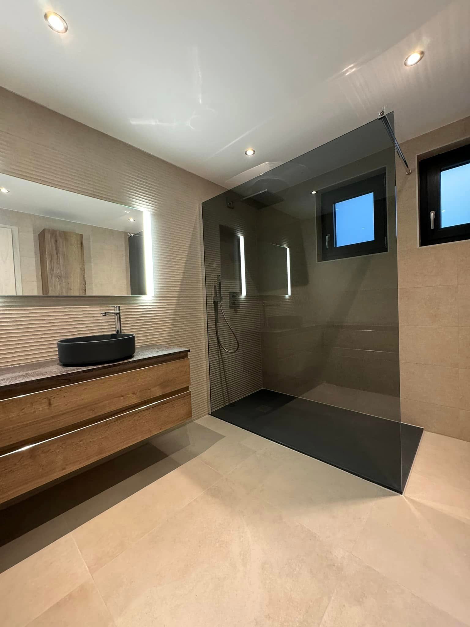 Salle de bain rénovée à Delle par l'artisan SASU Max du Pays de Montbéliard