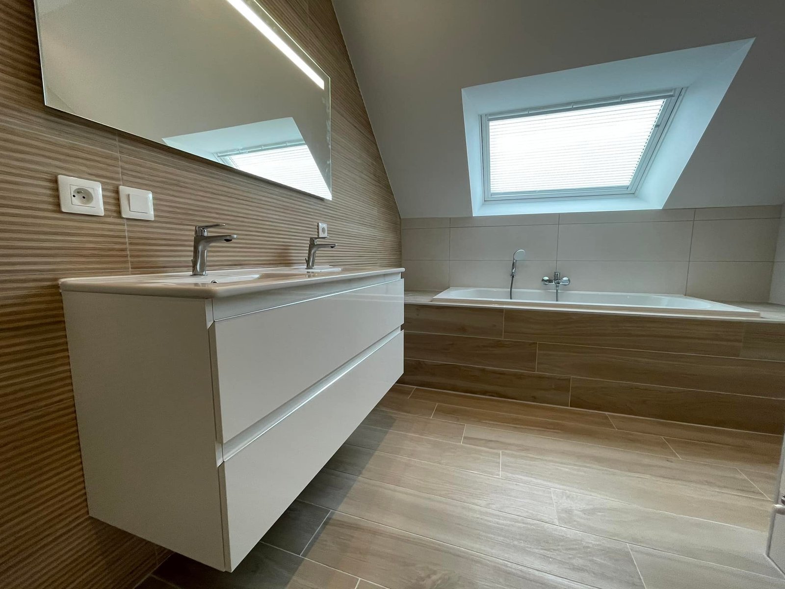 Installation d'une douche à l'italienne dans une maison à Delle